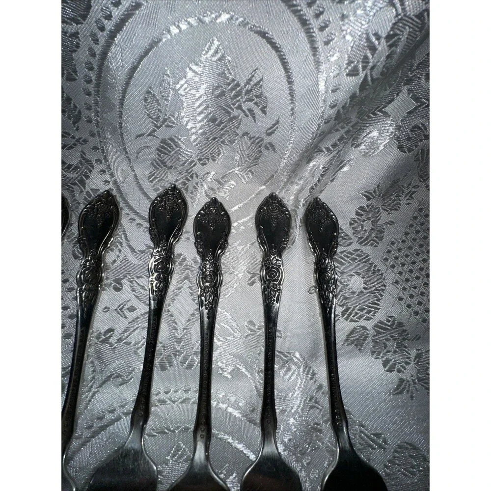 16 PiecesOneida OCO USA Glossy Stainless Steel Flatware